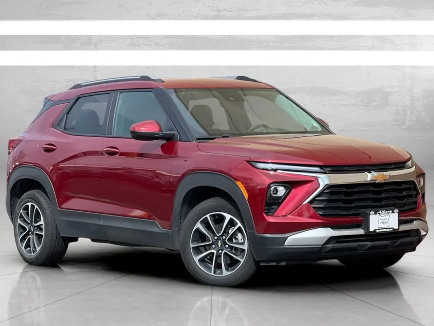 2024 Chevrolet Trailblazer LT photo 1
