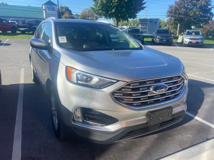2020 Ford Edge SEL photo 1