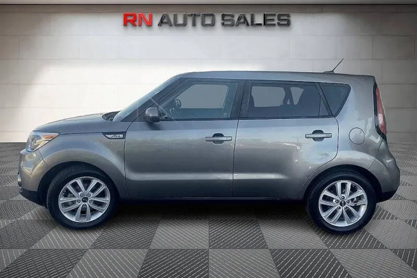 2018 Kia Soul Plus photo 1