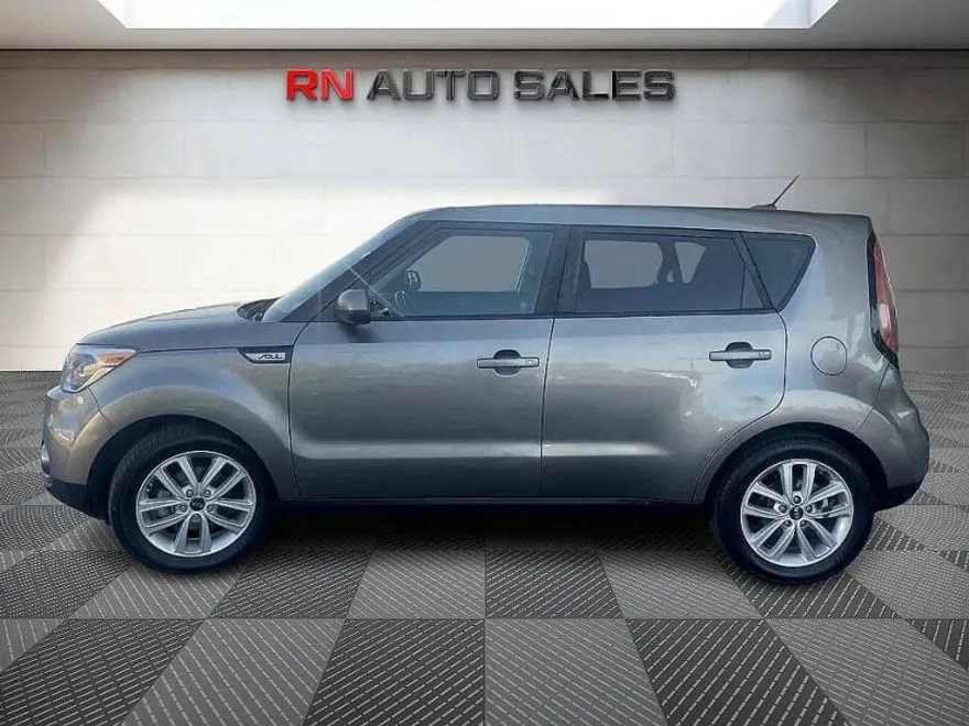 2018 Kia Soul Plus photo 1