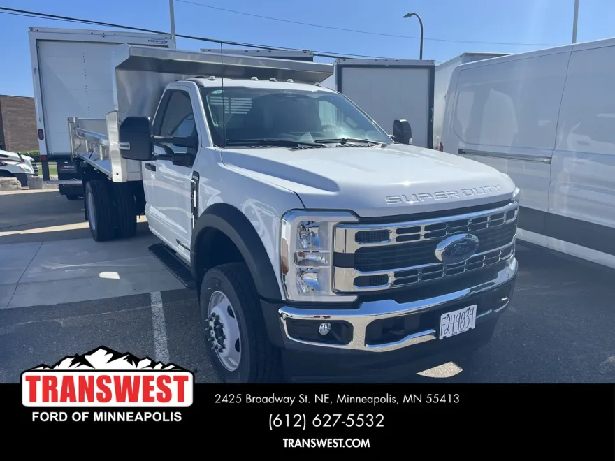 2024 Ford F-600 photo 1
