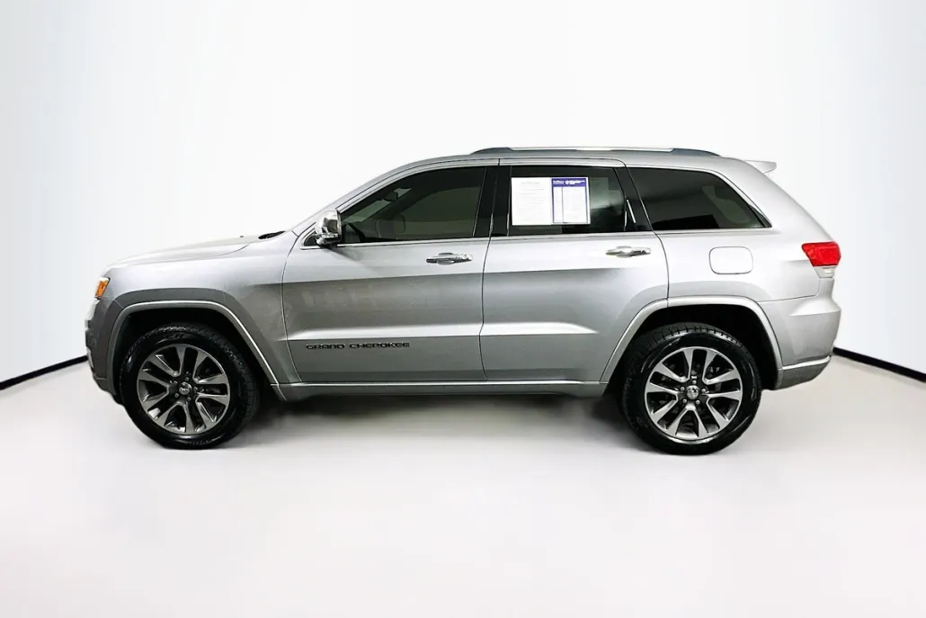 2017 Jeep Grand Cherokee Overland photo 1