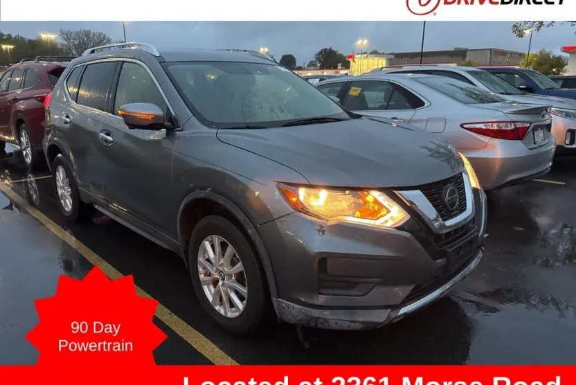 2018 Nissan Rogue SV photo 1