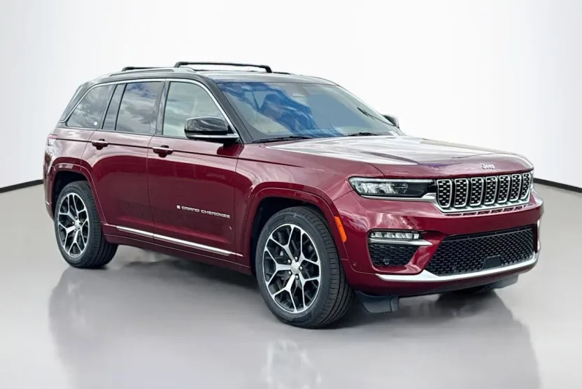 2024 Jeep Grand Cherokee Summit Sport photo 1