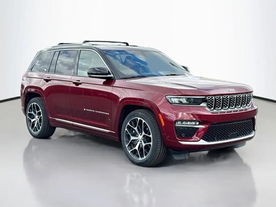 2024 Jeep Grand Cherokee Summit Sport photo 1
