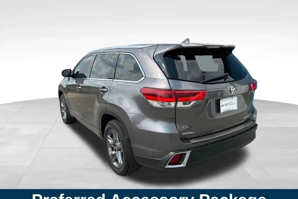 2018 Toyota Highlander Limited Platinum photo 1