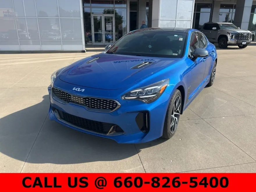 2022 Kia Stinger GT-Line photo 1