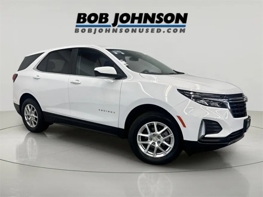 2022 Chevrolet Equinox LT photo 1