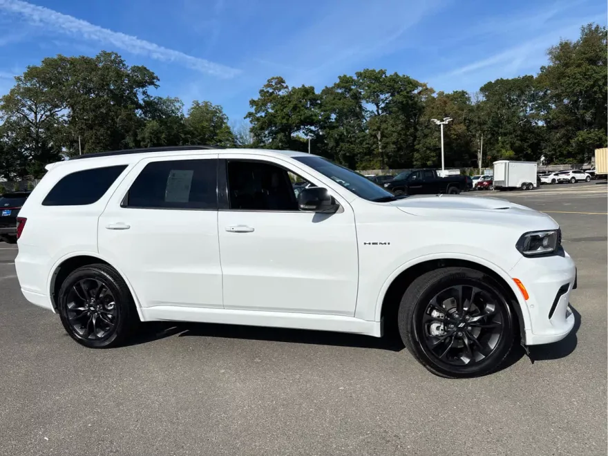 2025 Dodge Durango R/T Premium photo 1