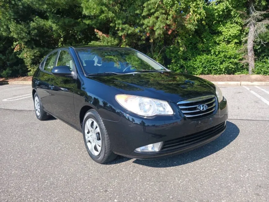 2010 Hyundai Elantra Blue GLS SE photo 1