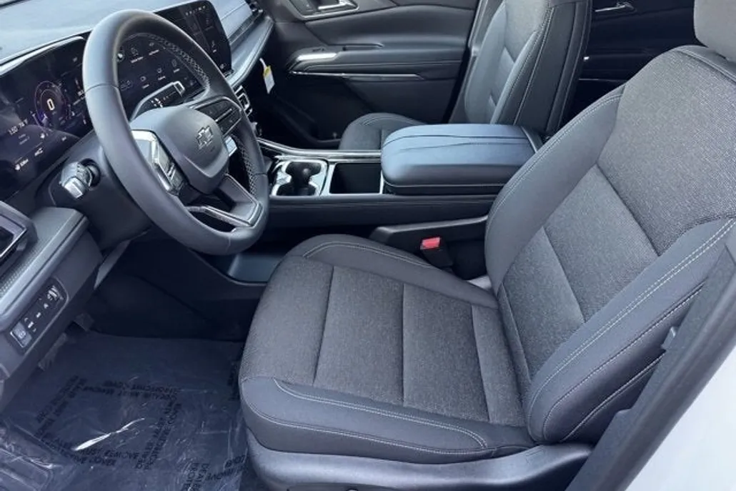 2026 Chevrolet Traverse photo 1