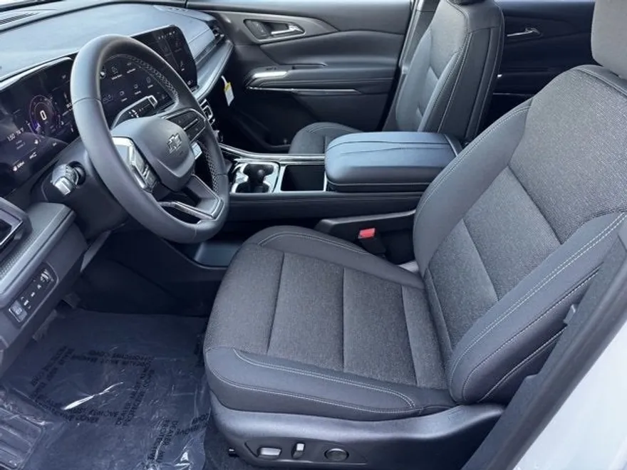 2026 Chevrolet Traverse photo 1