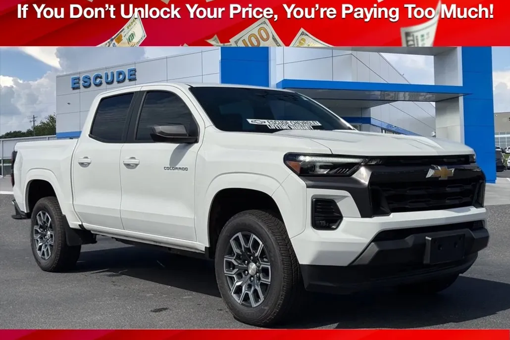 2024 Chevrolet Colorado LT photo 1