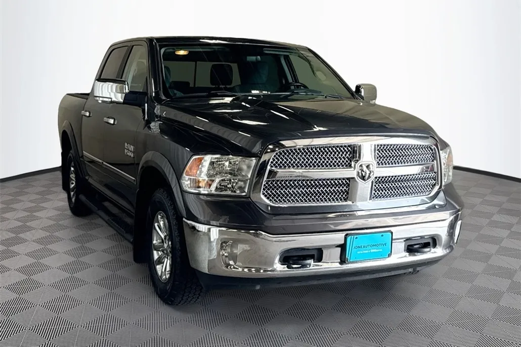 2018 Ram 1500 SLT photo 1