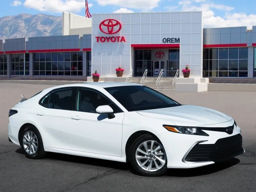 2024 Toyota Camry LE photo 1