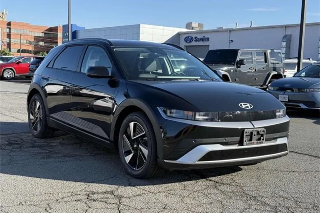 2025 Hyundai Ioniq 5 SEL photo 1
