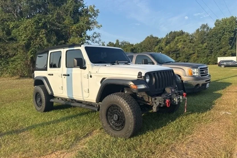2018 Jeep Wrangler Unlimited Sport S photo 1
