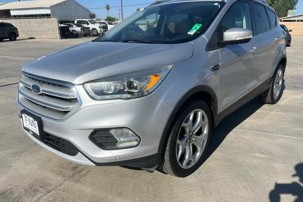 2019 Ford Escape Titanium photo 1
