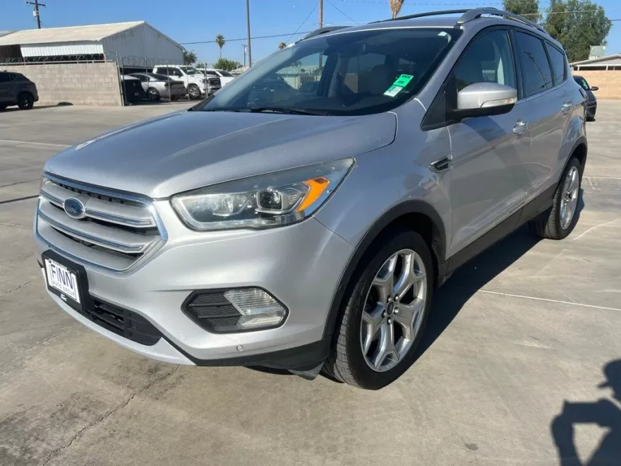 2019 Ford Escape Titanium photo 1