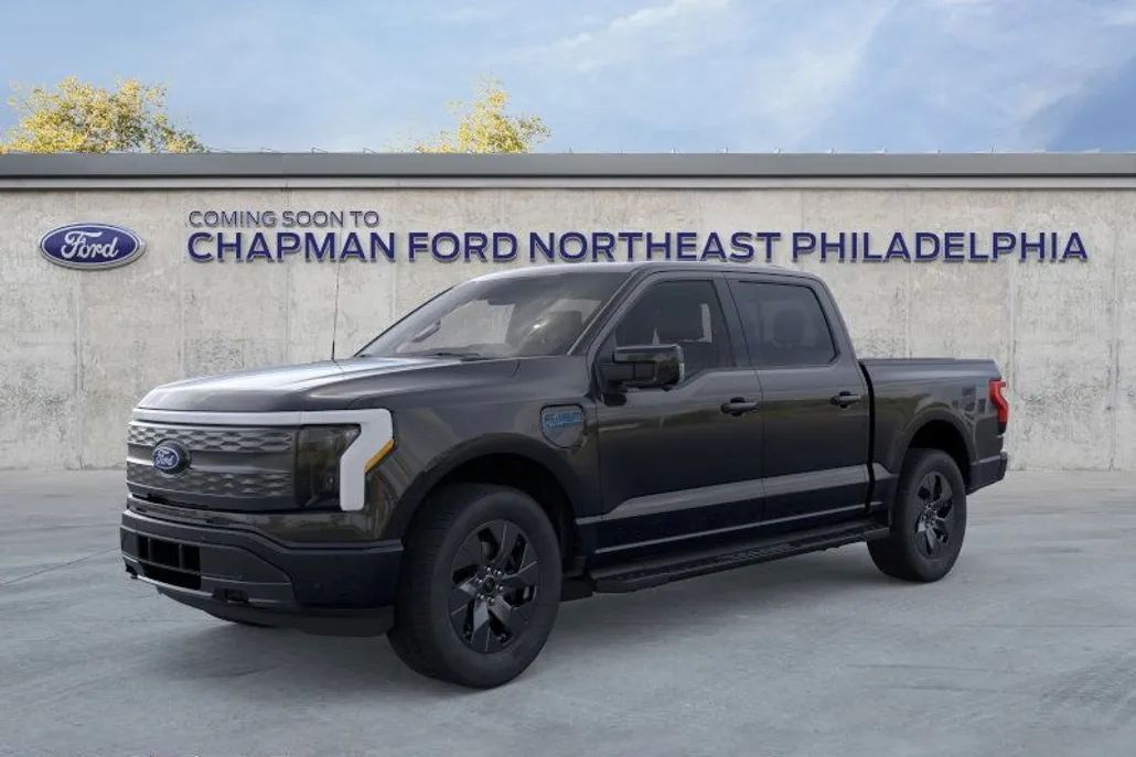 2025 Ford F-150 Lightning Lariat photo 1