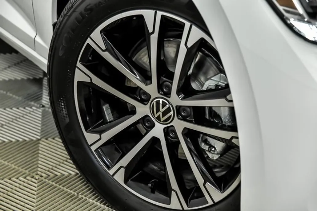 2024 Volkswagen Jetta 1.5T Sport photo 1