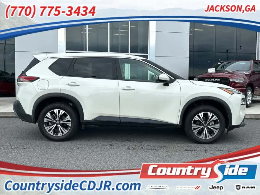 2023 Nissan Rogue SV photo 1