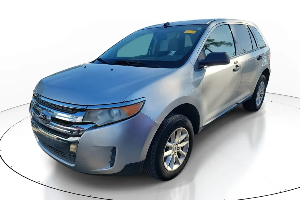 2014 Ford Edge SE photo 1