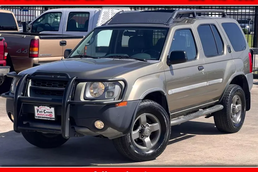 2002 Nissan Xterra SE Base photo 1