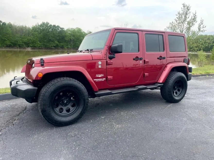 2011 Jeep Wrangler Unlimited Sahara photo 1