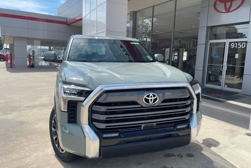2026 Toyota Tundra Limited photo 1