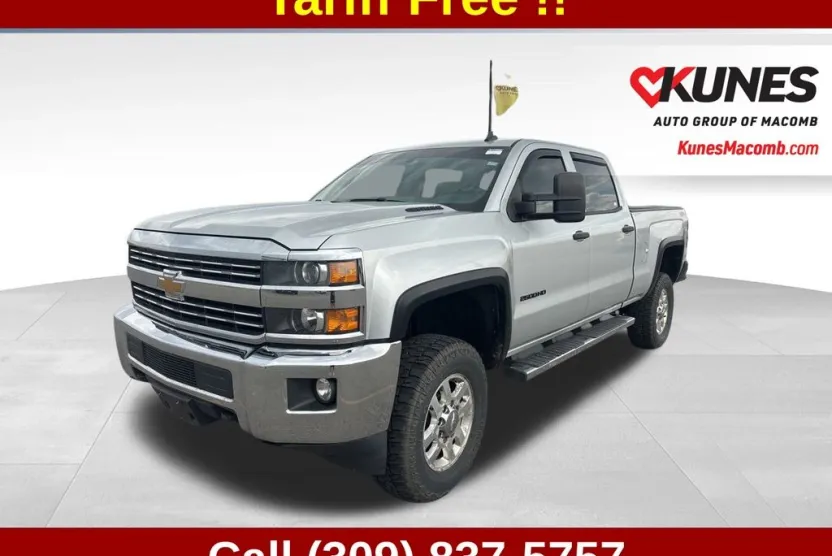 2015 Chevrolet Silverado LT photo 1
