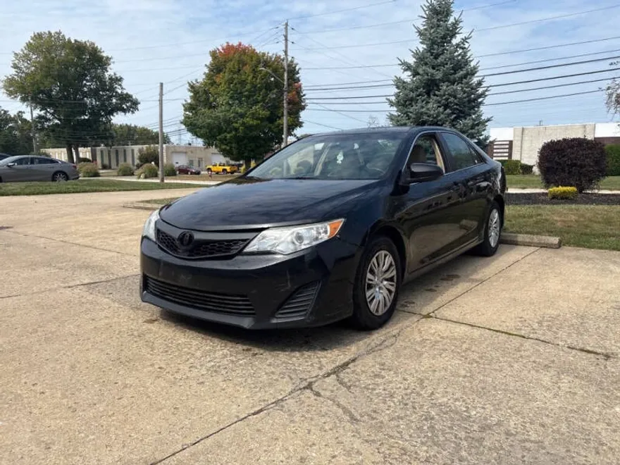 2014 Toyota Camry L photo 1