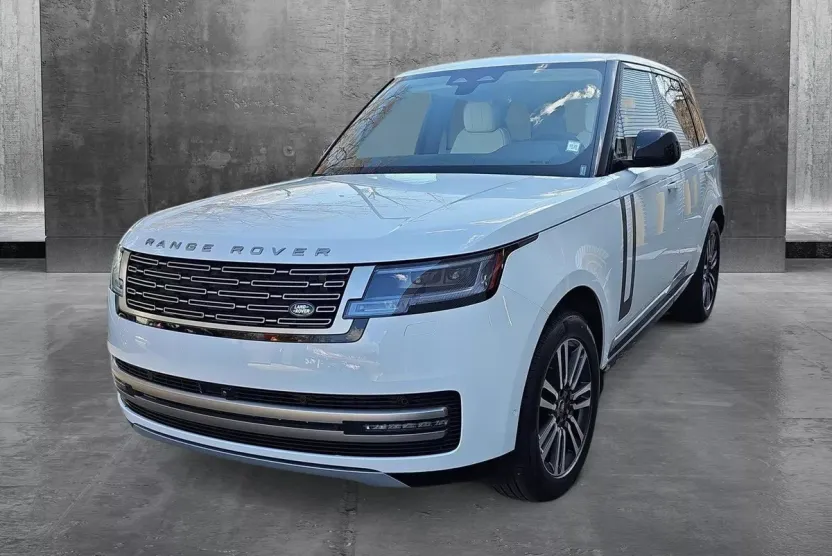 2025 Land Rover Range Rover SE photo 1