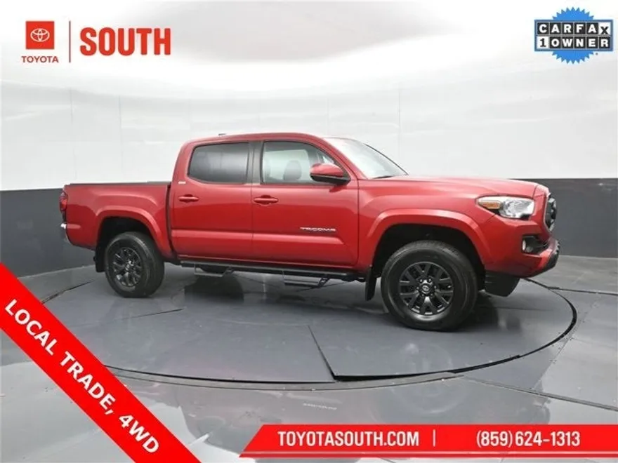 2022 Toyota Tacoma 4x4 SR5 photo 1