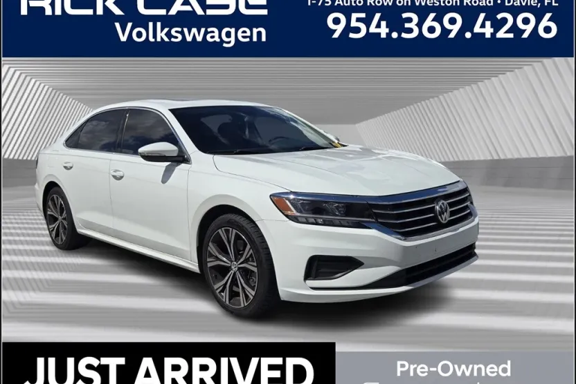 2022 Volkswagen Passat 2.0T SE photo 1