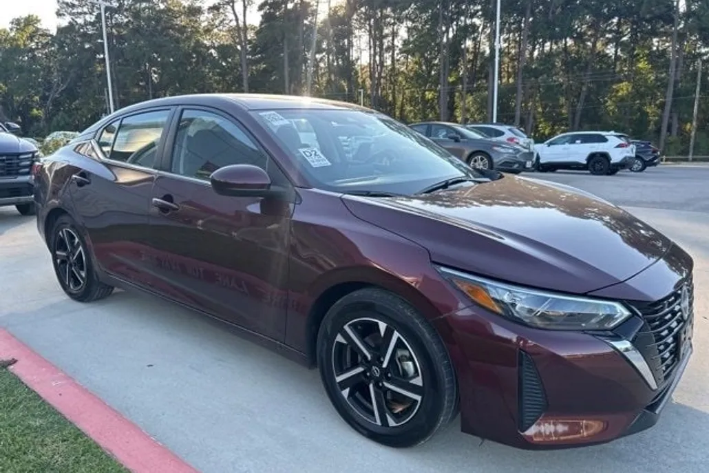 2025 Nissan Sentra SV photo 1