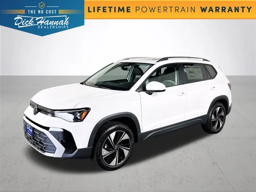 2025 Volkswagen Taos SE photo 1