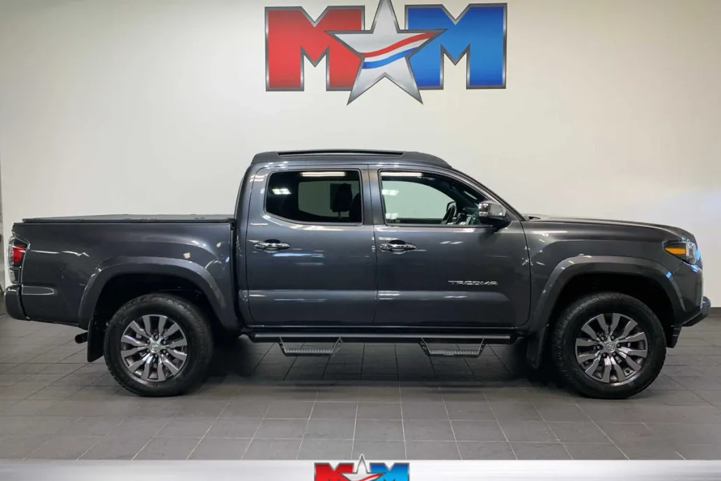 2021 Toyota Tacoma Limited Double Cab V6 photo 1
