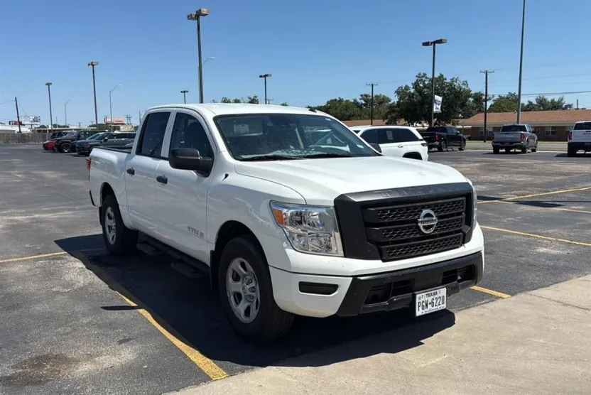 2021 Nissan Titan S photo 1