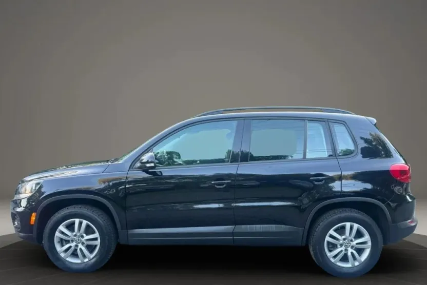 2016 Volkswagen Tiguan Sport photo 1