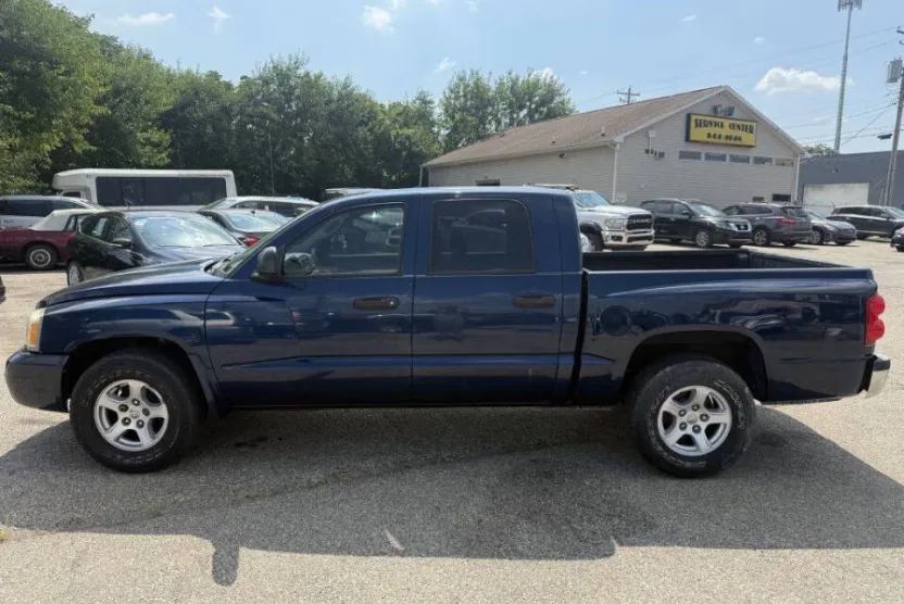 2006 Dodge Dakota SLT photo 1