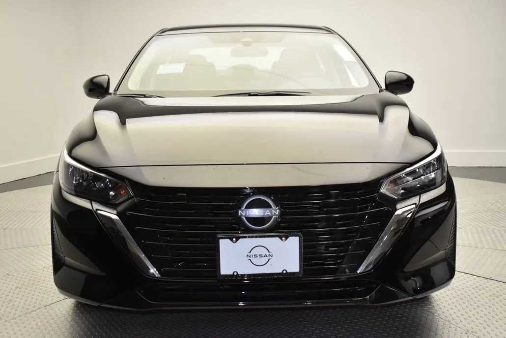 2025 Nissan Sentra SV photo 1