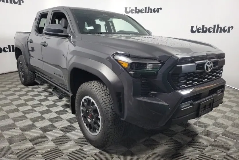 2025 Toyota Tacoma TRD Off-Road 4x4 Double Cab photo 1
