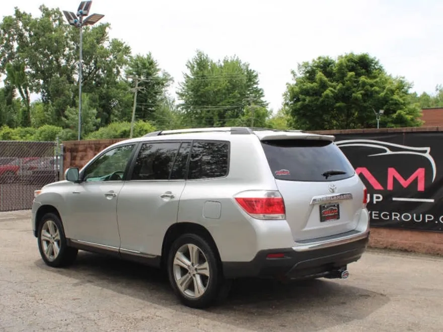2011 Toyota Highlander Hybrid Limited SE photo 1