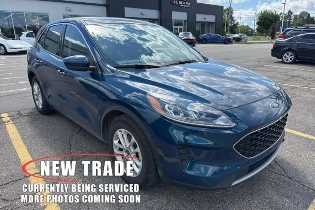 2020 Ford Escape SE photo 1