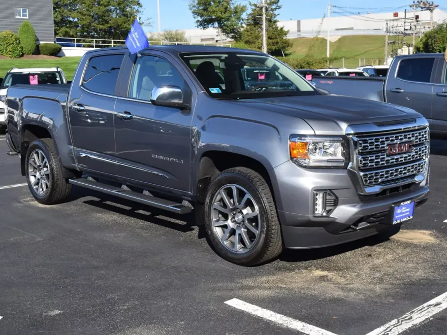 2022 Gmc Canyon Denali photo 1