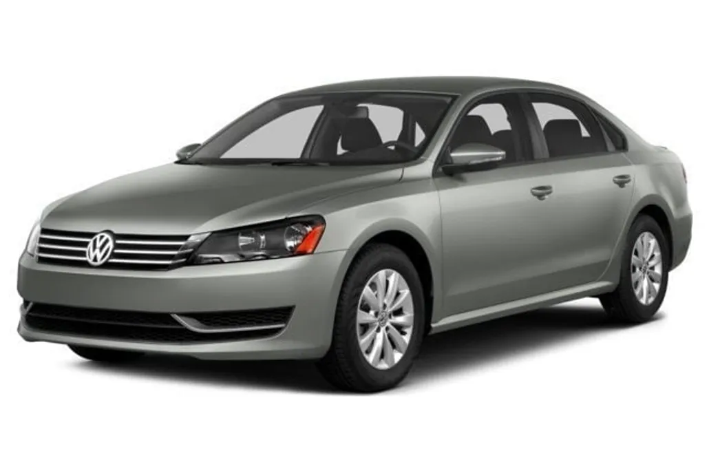 2015 Volkswagen Passat Wolfsburg Edition photo 1