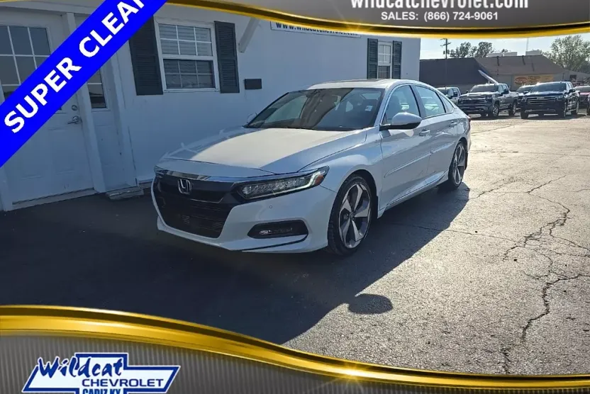 2018 Honda Accord Touring photo 1
