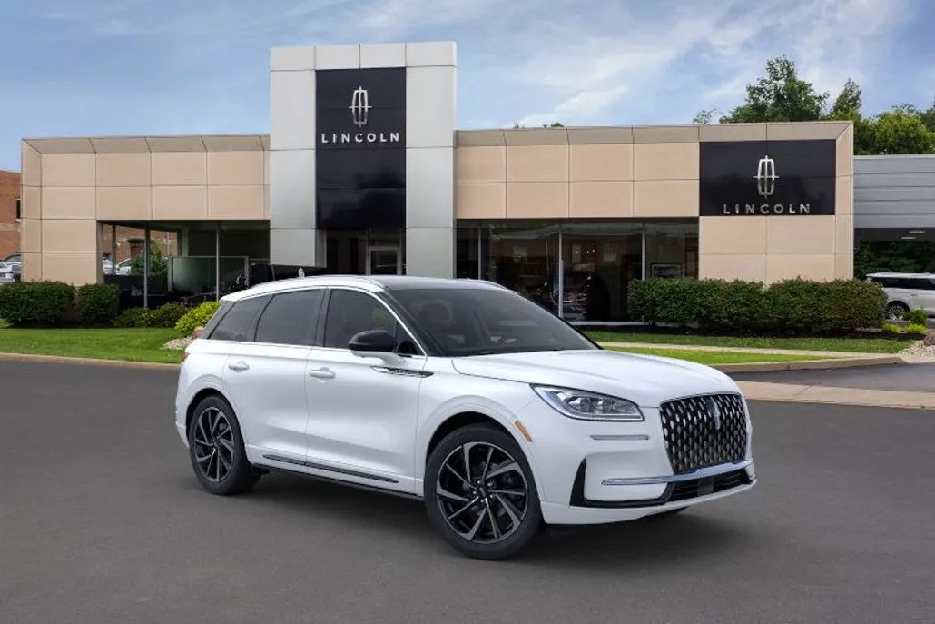 2024 Lincoln Corsair Grand Touring photo 1