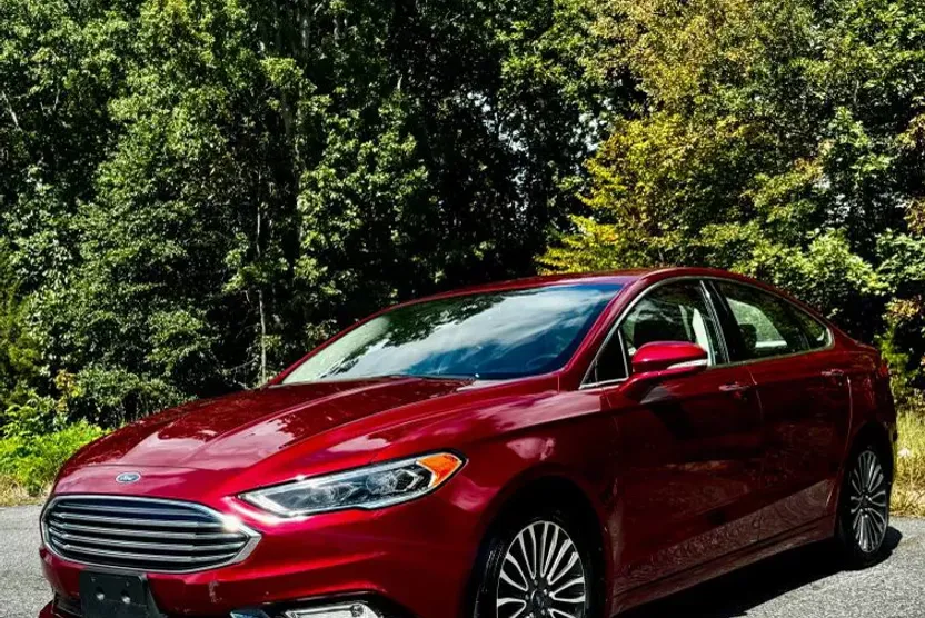 2017 Ford Fusion SE photo 1